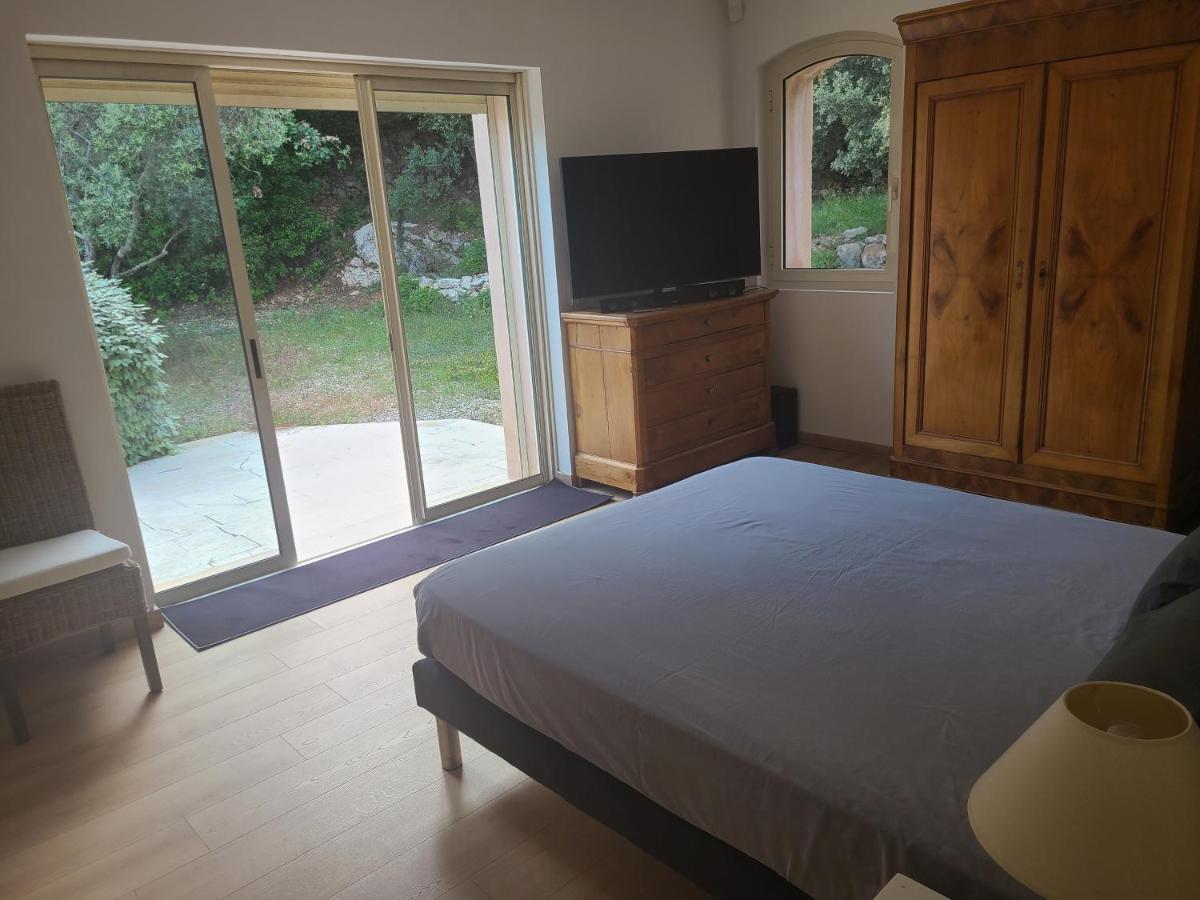 Garéoult Villa Mycenes מראה חיצוני תמונה
